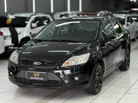 FORD FOCUS 2.0 TITANIUM SEDAN 16V FLEX 4P AUTOMÁTICO